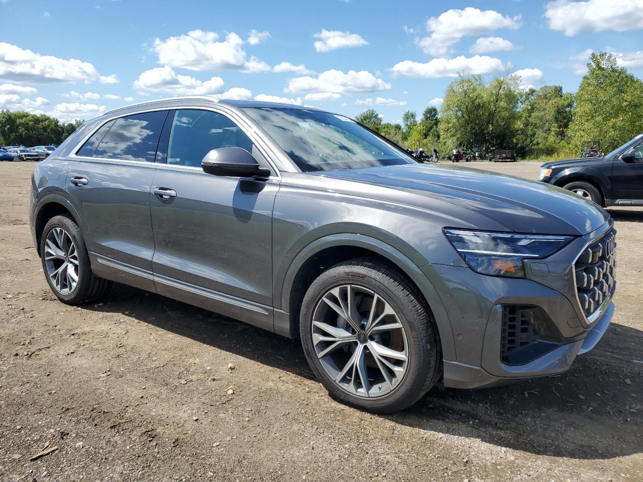 2025 Audi Q8 Premium Plus - Фото 4