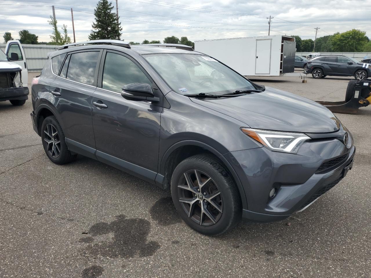 2017 Toyota Rav4 Se - Image 4