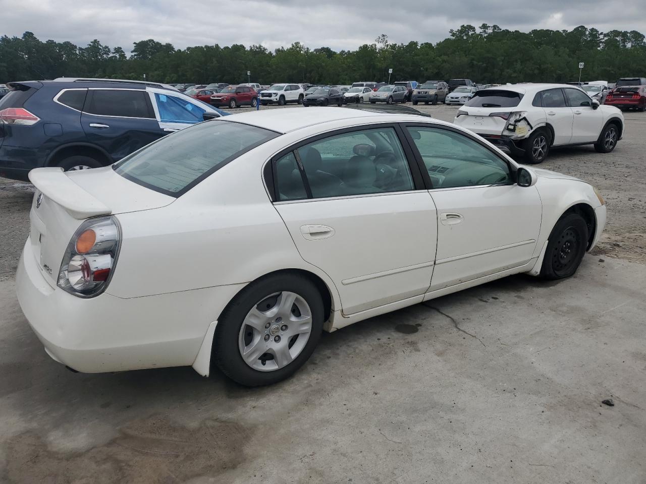 2003 Nissan Altima Base - Фото 3