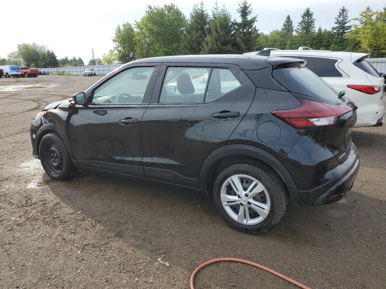 2022 Nissan Kicks S - Image 2