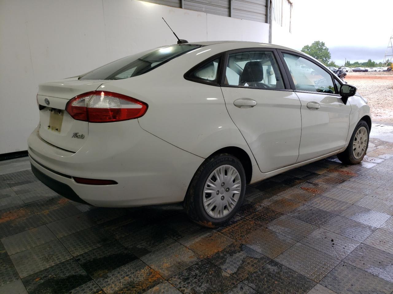2018 Ford Fiesta S - Фото 3