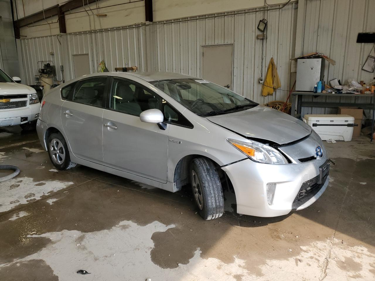 2013 Toyota Prius - Фото 4