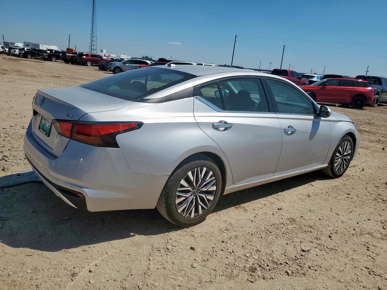 2023 Nissan Altima Sv - Image 3