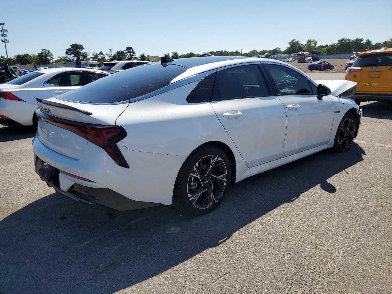 2025 Kia K5 Gt Line - Фото 3