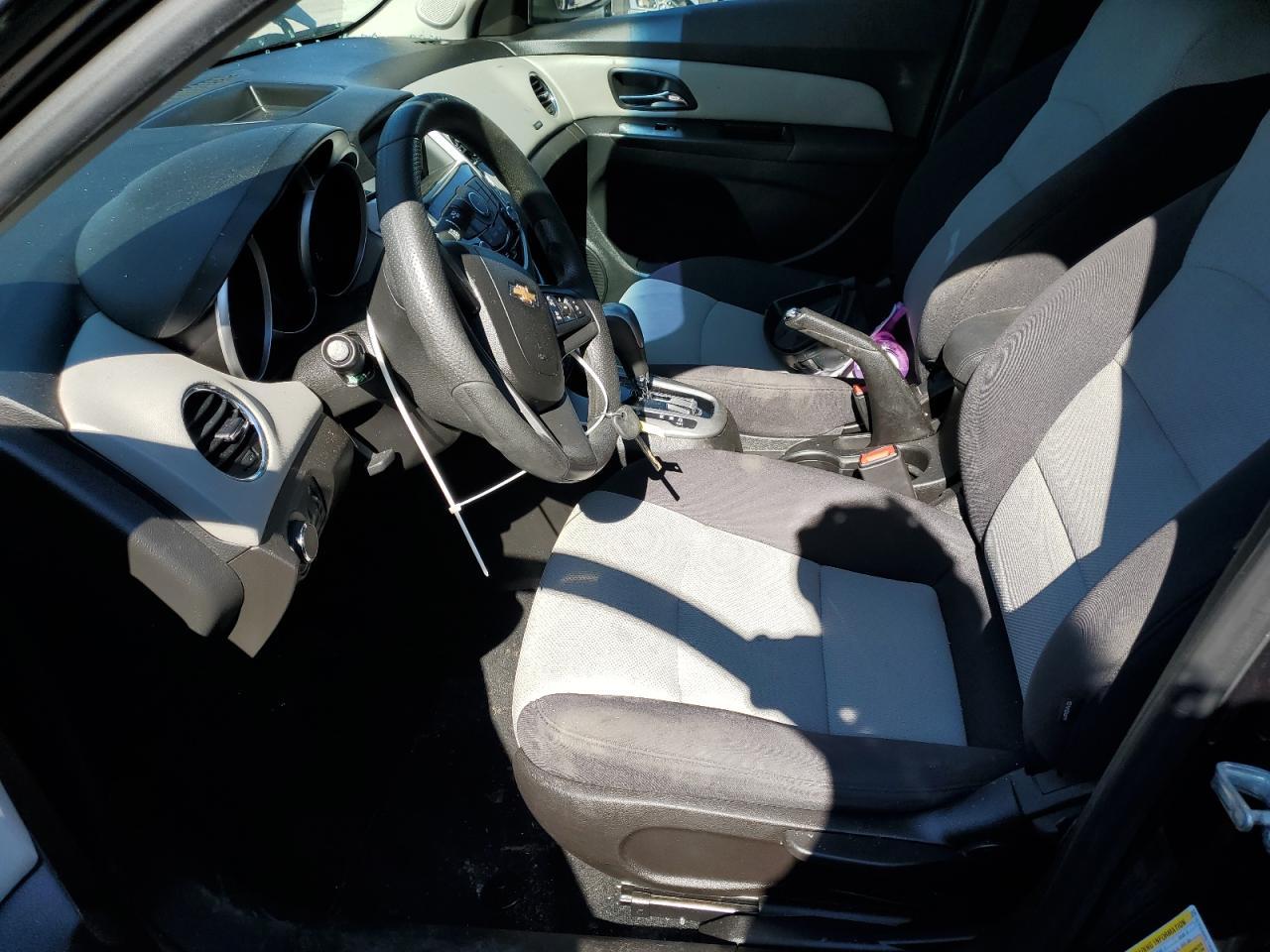 2014 Chevrolet Cruze Ls - Image 7