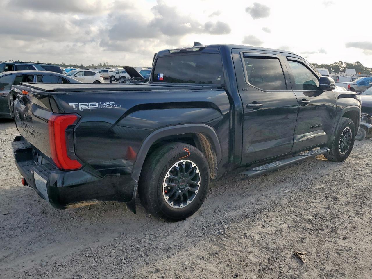 2022 Toyota Tundra Crewmax Sr - Фото 3