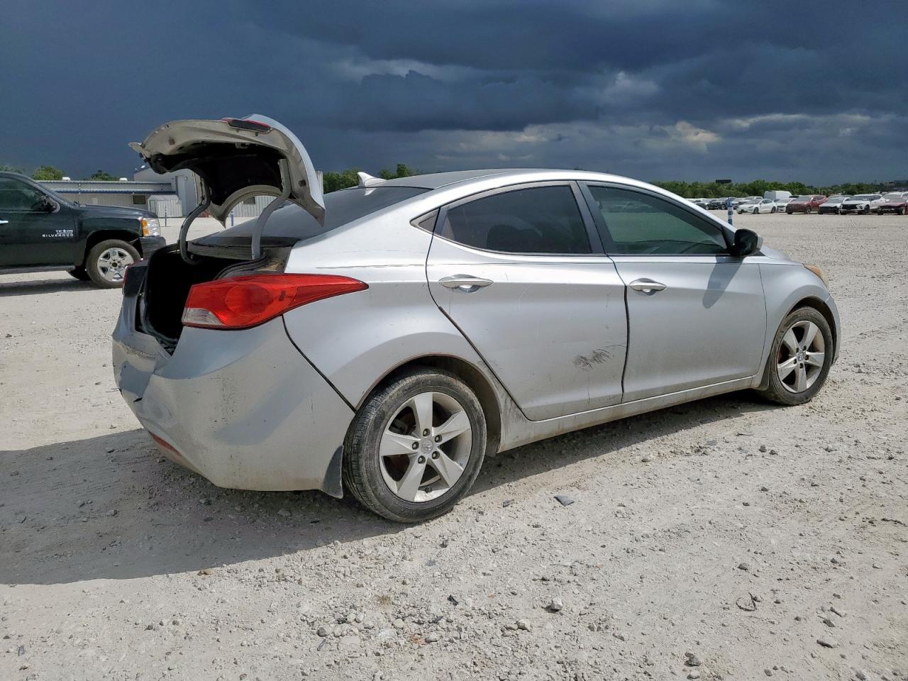 2013 Hyundai Elantra Gls - Image 3