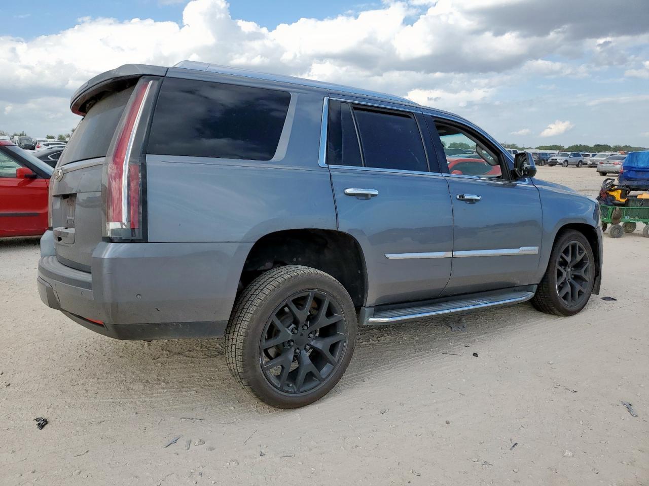 2018 Cadillac Escalade Luxury - Фото 3