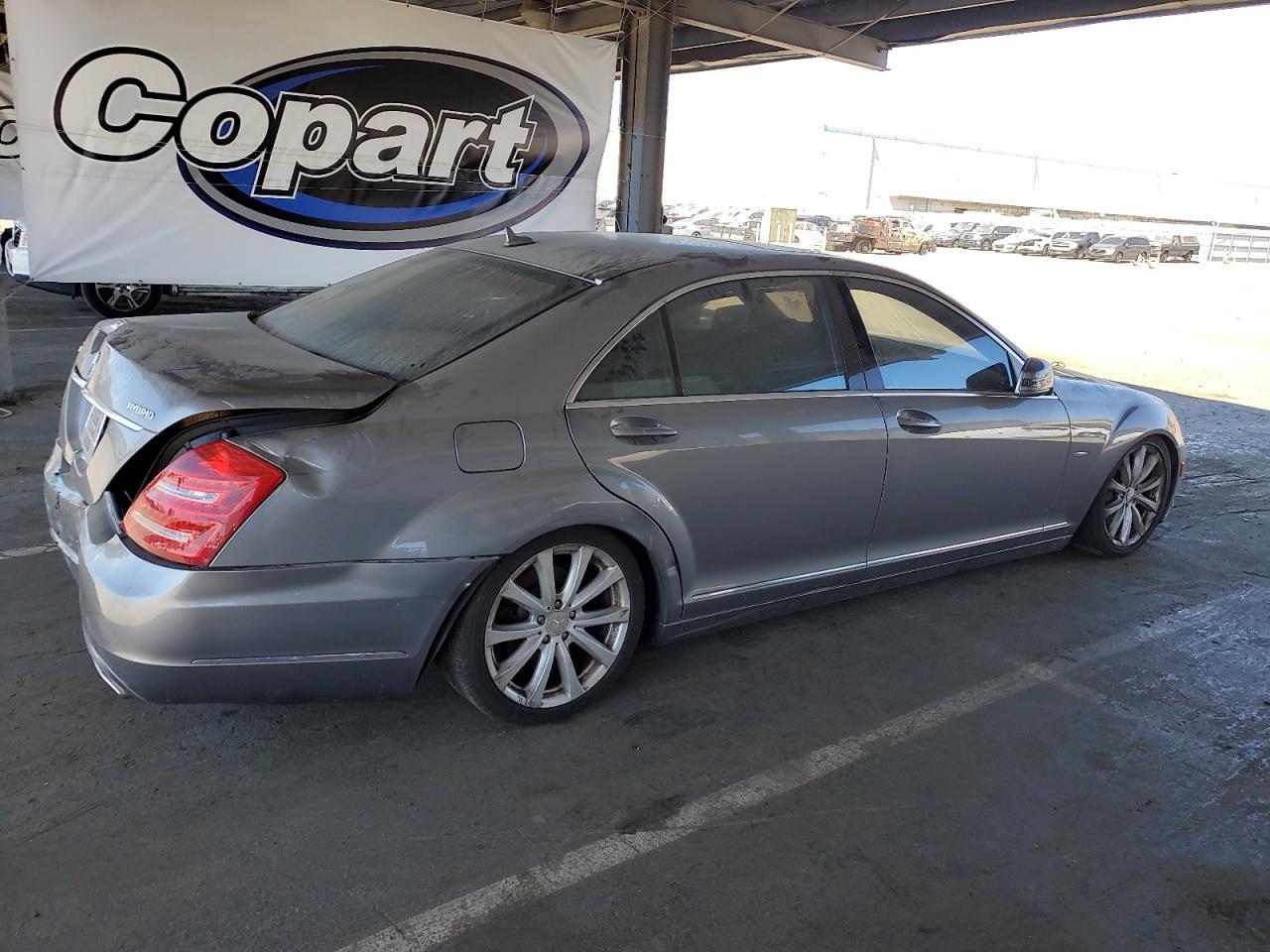 2012 Mercedes-Benz S 400 - Image 3