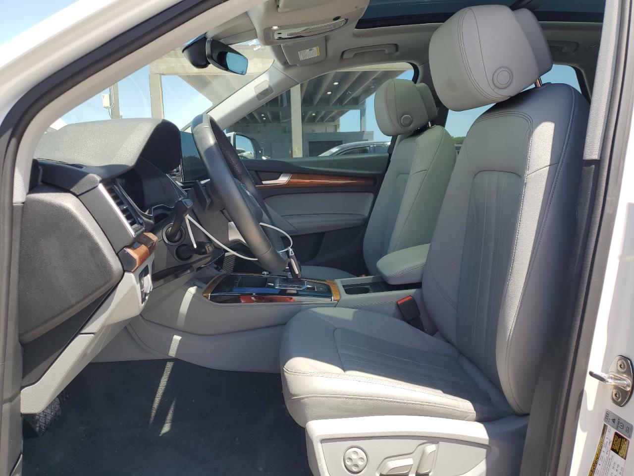 2023 Audi Q5 Premium Plus 45 - Image 7