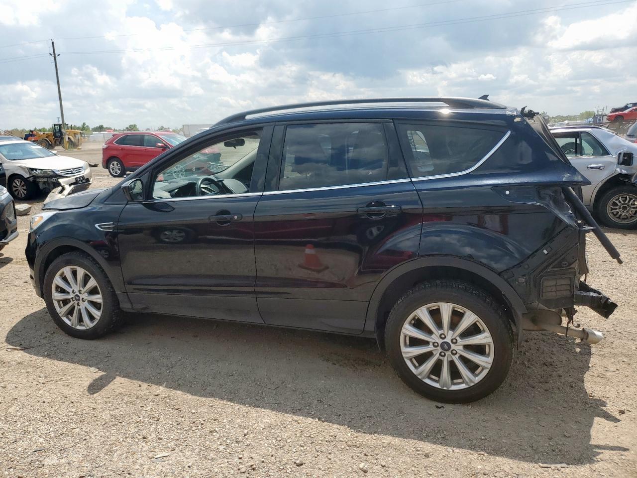 2019 Ford Escape Sel - Image 2