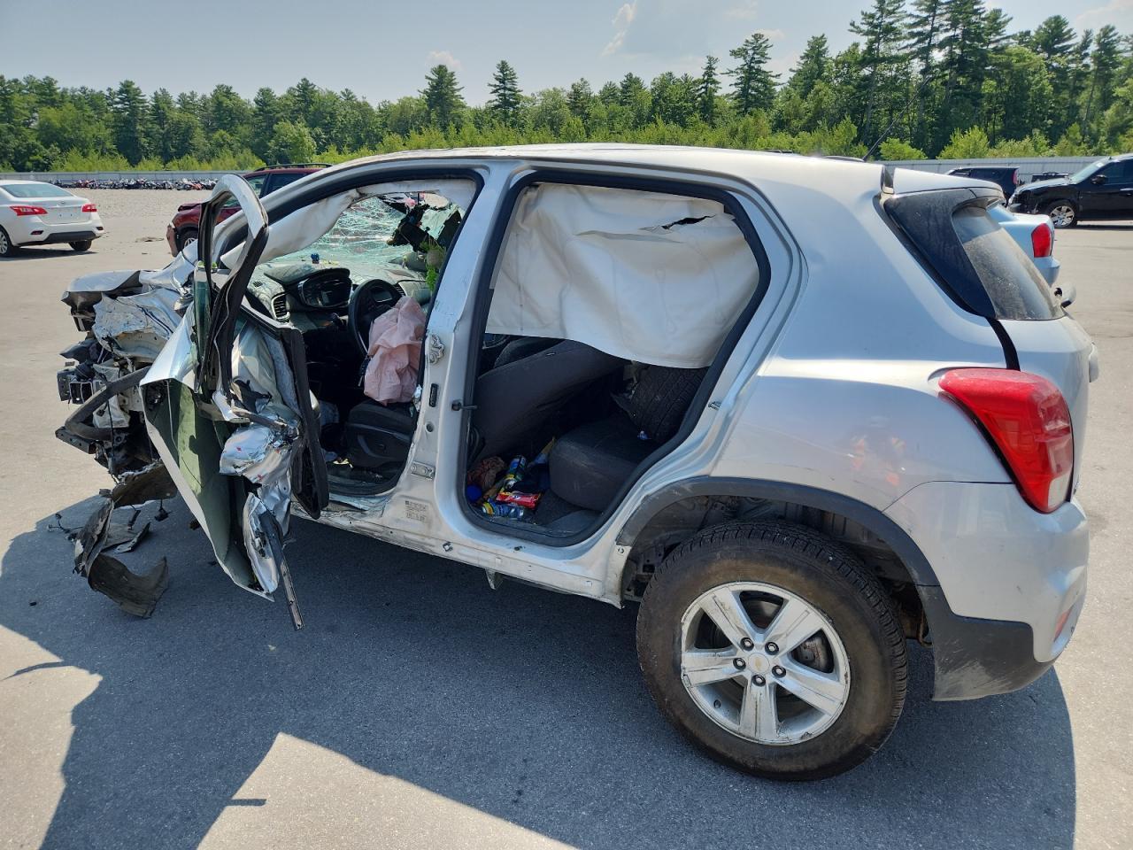 2021 Chevrolet Trax Ls - Фото 2