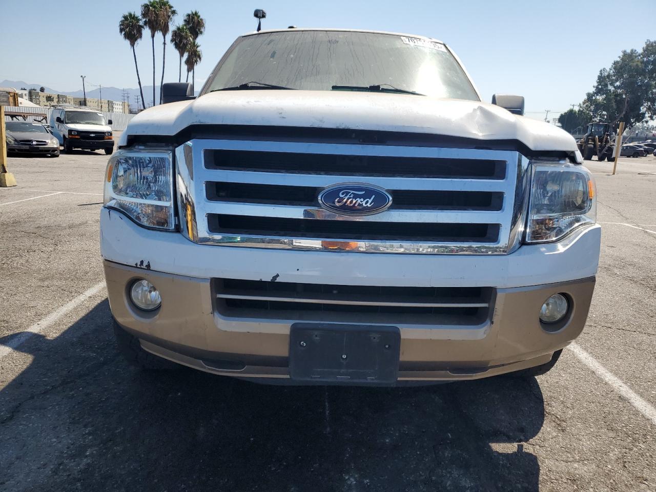 2011 Ford Expedition Xlt - Фото 5