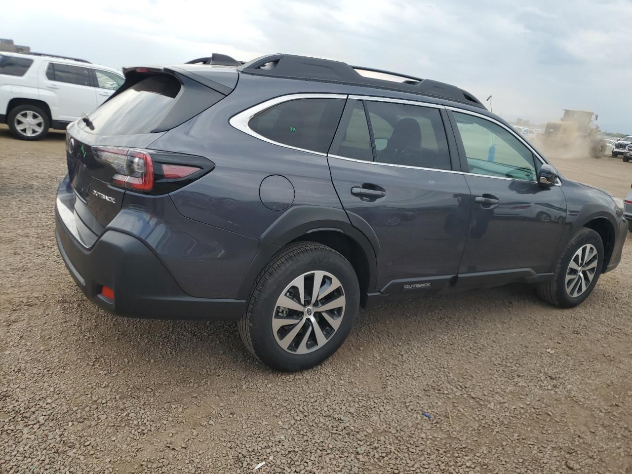2024 Subaru Outback Premium - Image 3