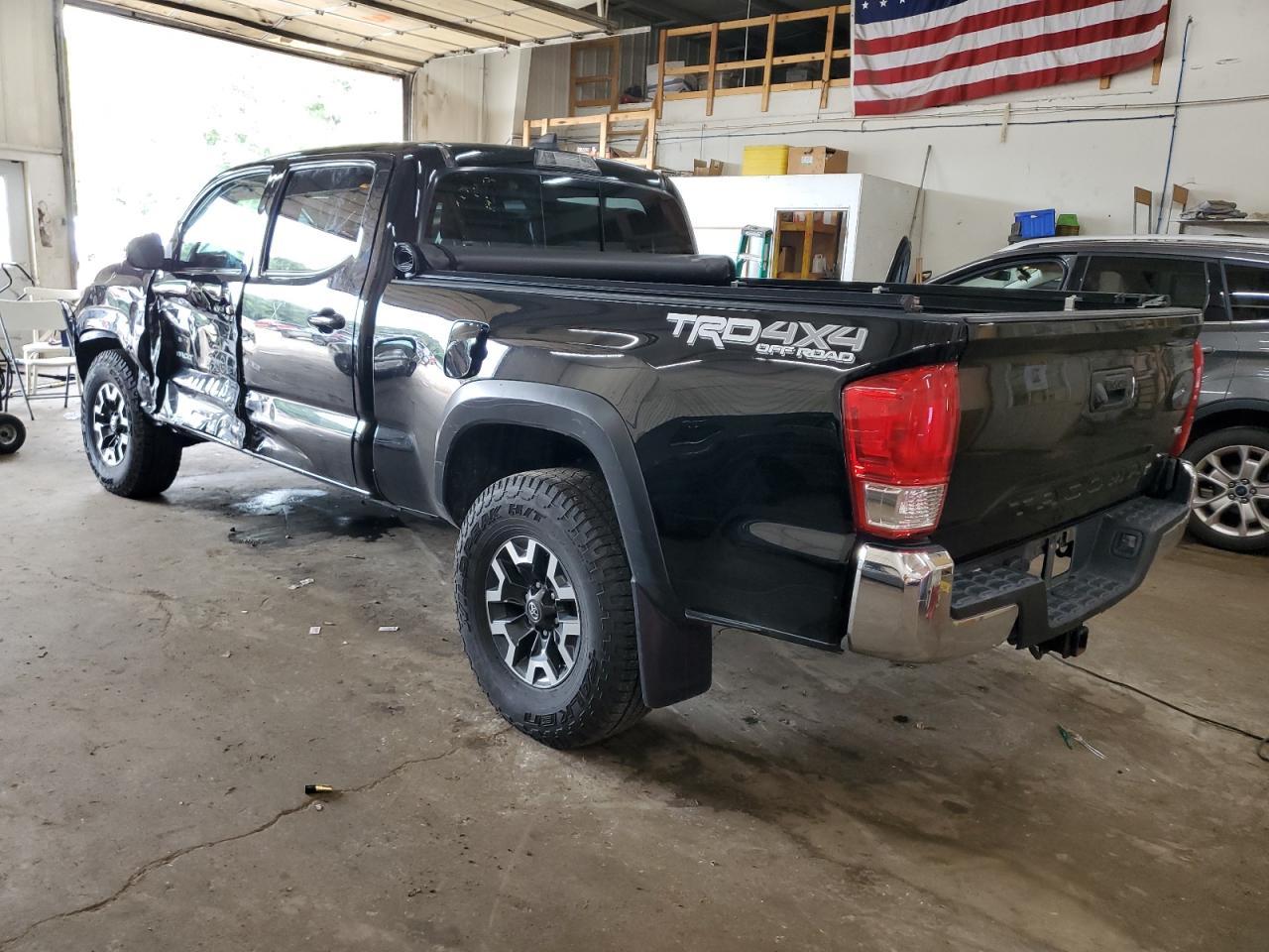 2017 Toyota Tacoma Double Cab - Фото 2