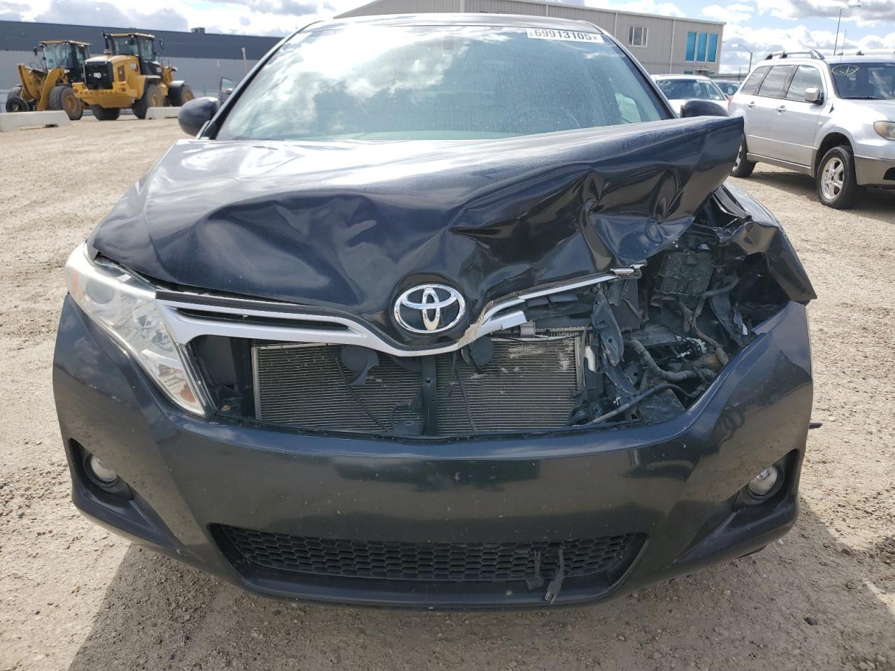 2011 Toyota Venza - Image 5