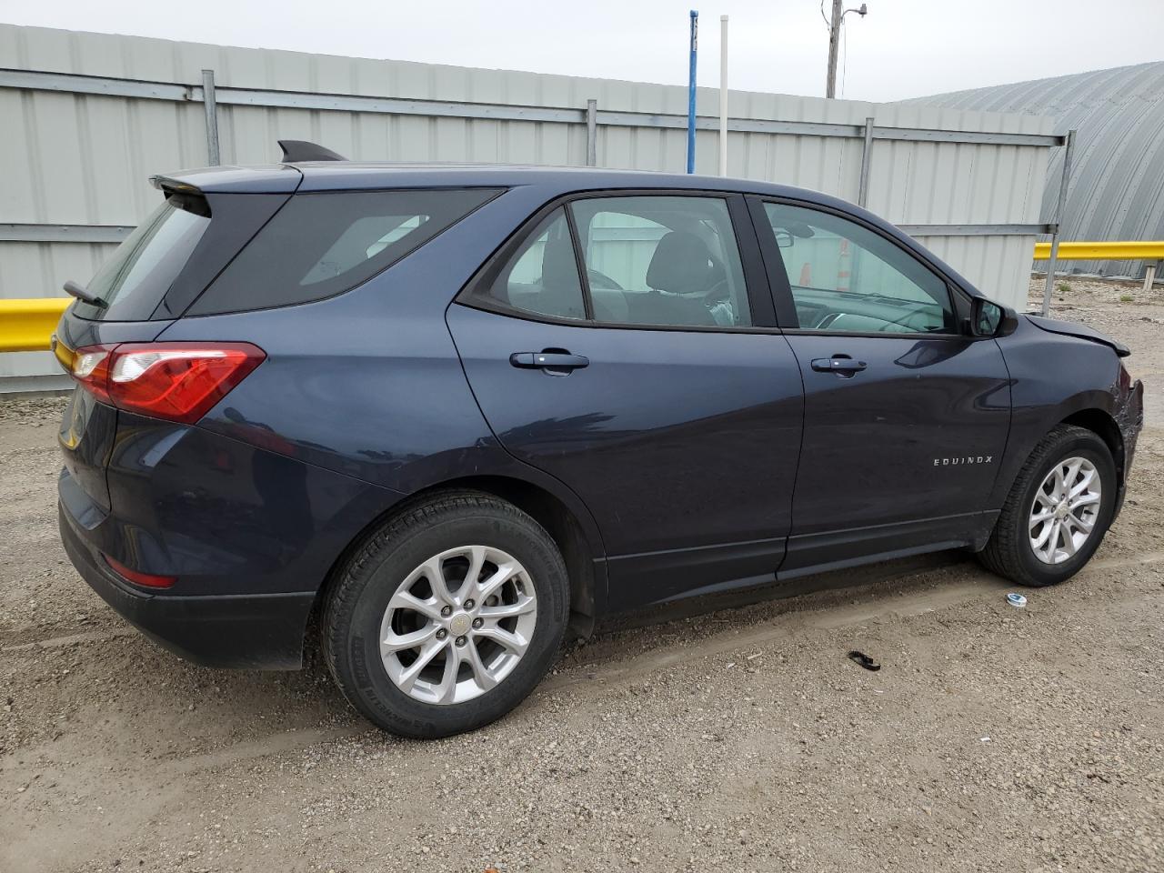 2019 Chevrolet Equinox Ls - Фото 3