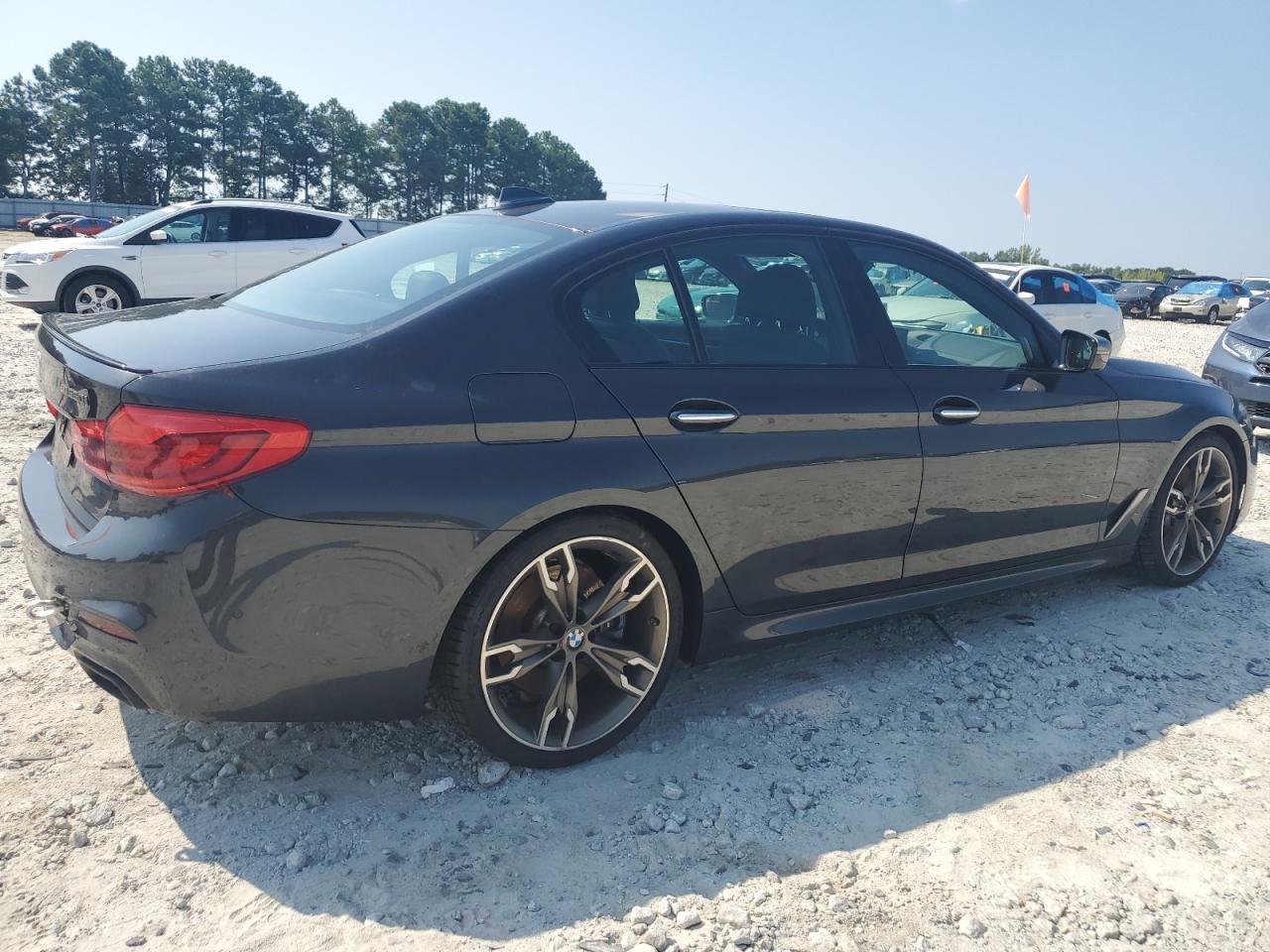 2018 BMW M550Xi - Фото 3