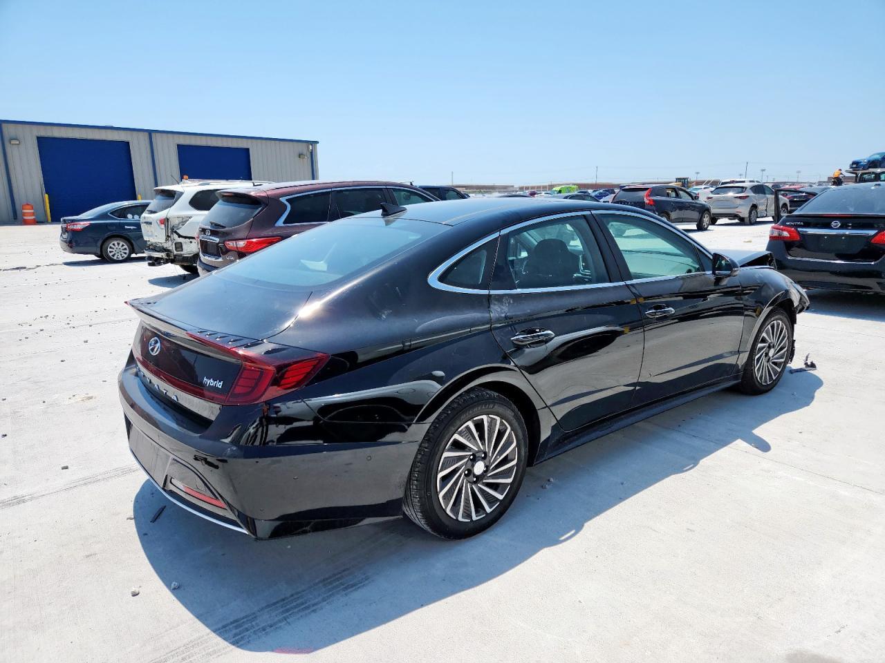 2023 Hyundai Sonata Hybrid - Фото 3