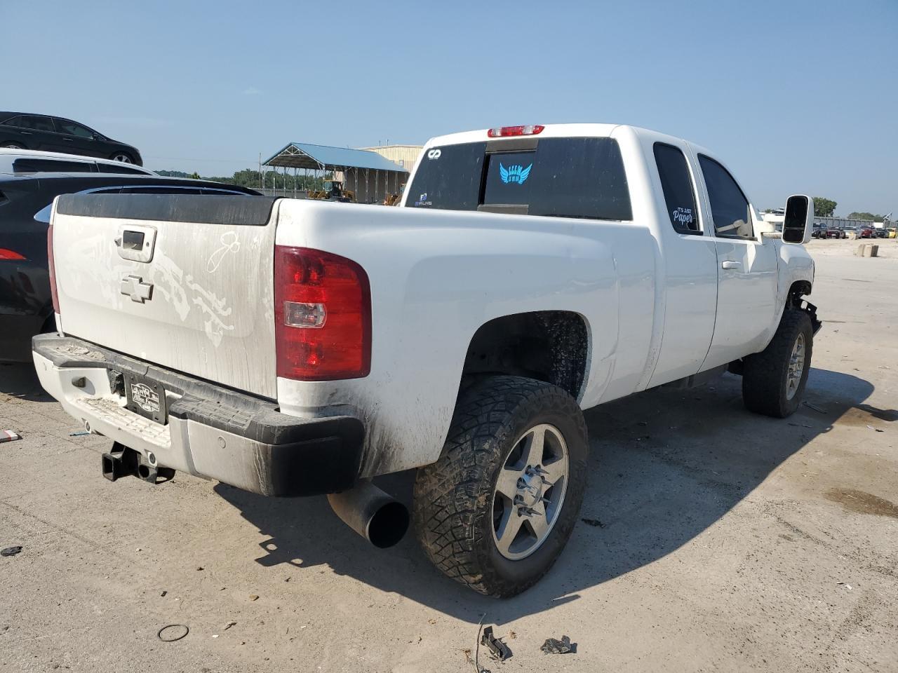 2011 Chevrolet Silverado K2500 Heavy Duty Ltz - Фото 3
