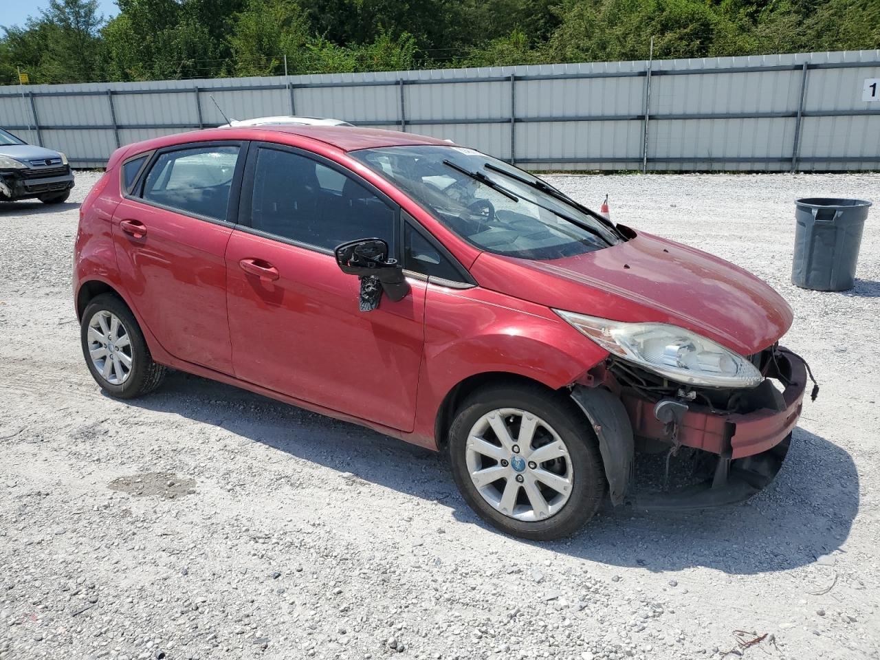 2011 Ford Fiesta Se - Фото 4