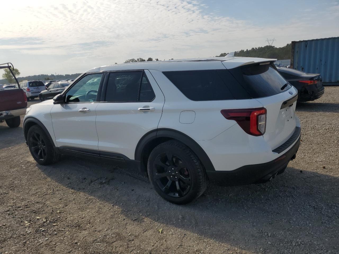 2021 Ford Explorer St - Image 2