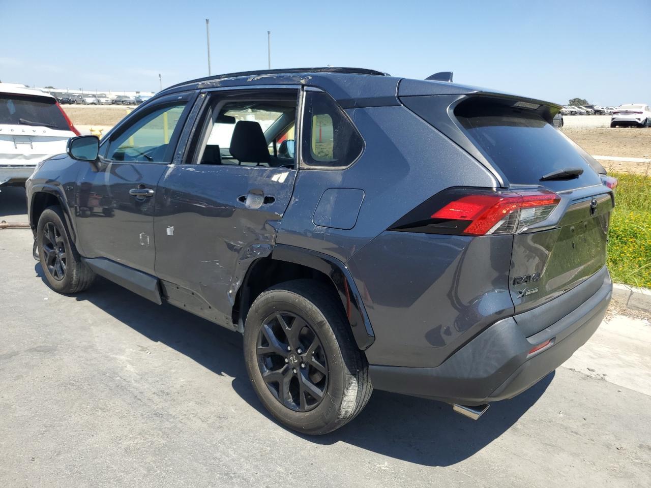 2021 Toyota Rav4 Xle - Image 2