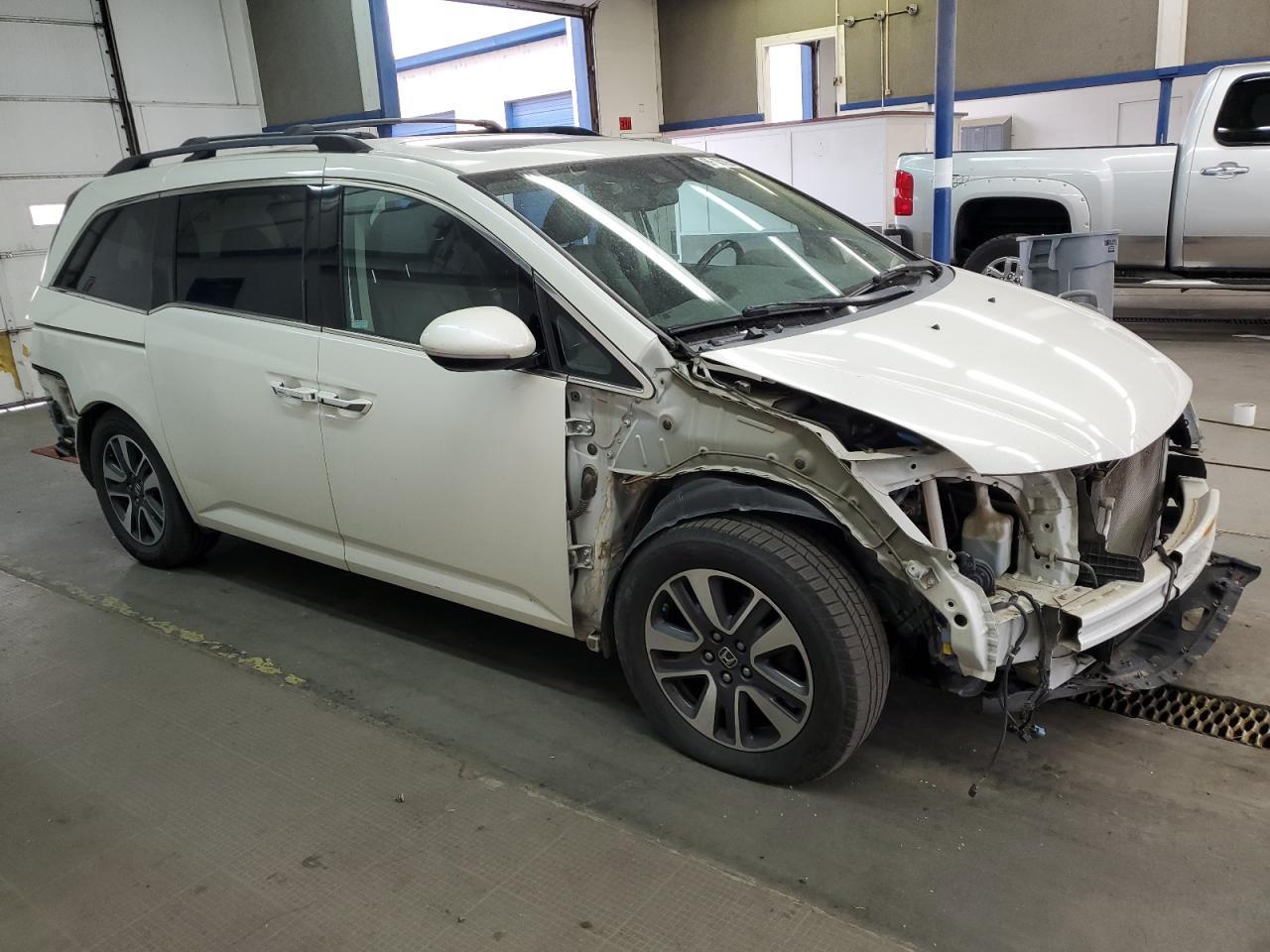 2015 Honda Odyssey Touring - Фото 4