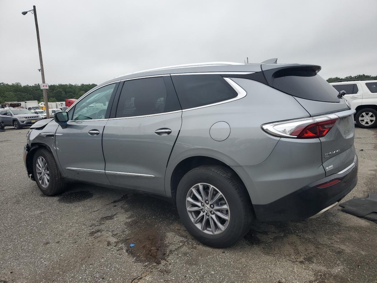 2023 Buick Enclave Essence - Фото 2