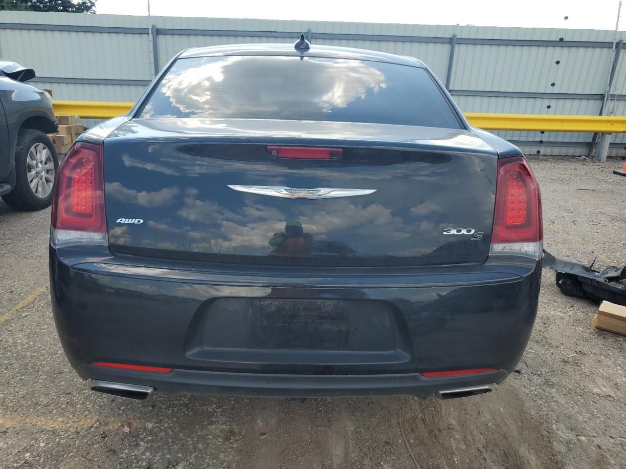 2019 Chrysler 300 S - Фото 6