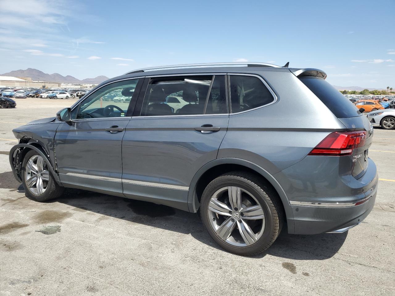 2021 Volkswagen Tiguan Se - Фото 2
