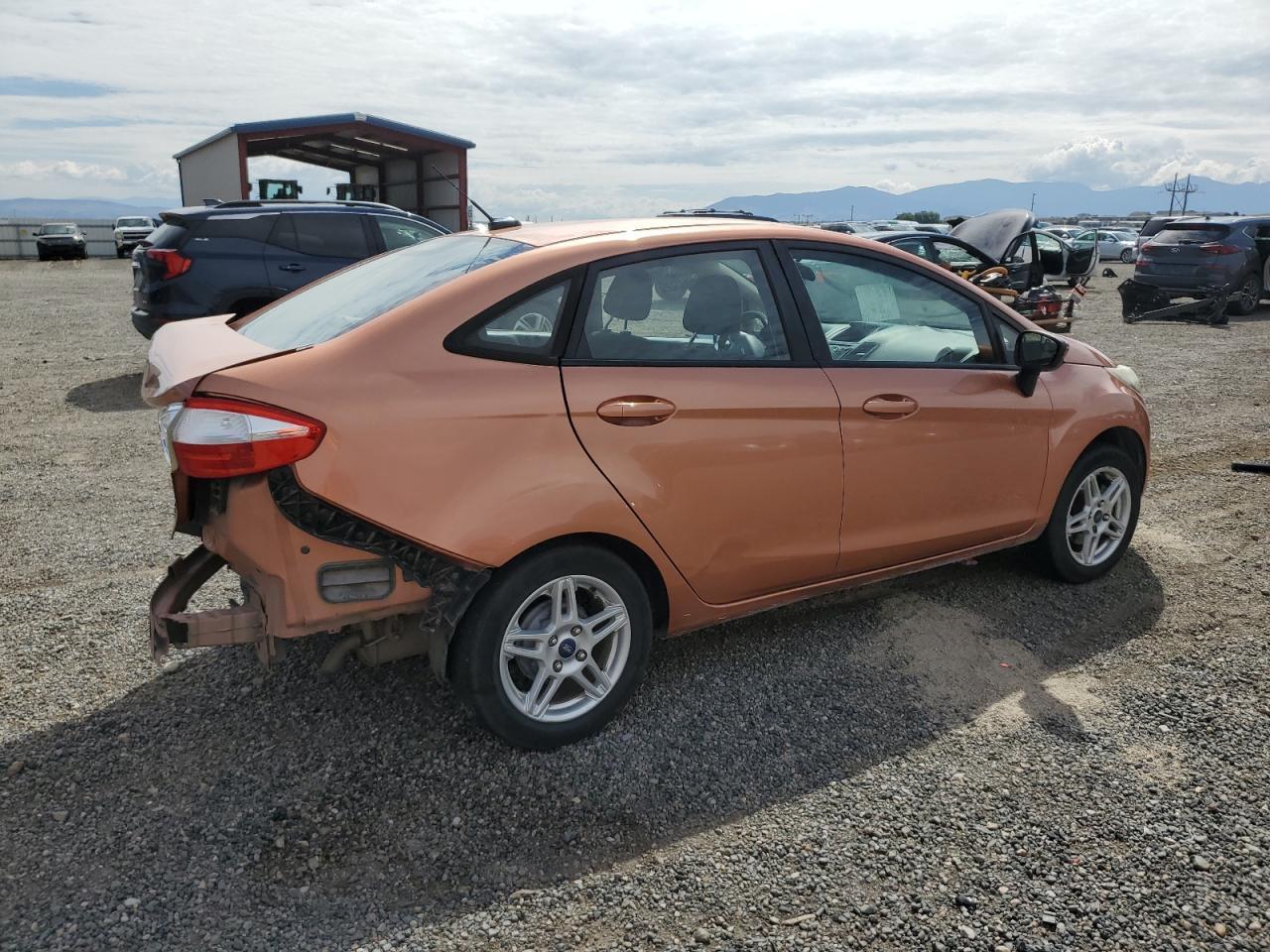 2017 Ford Fiesta Se - Фото 3