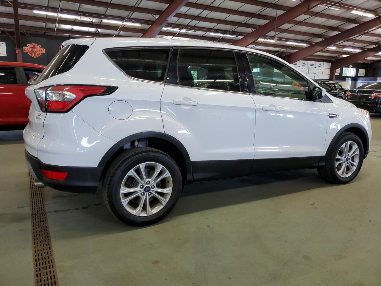 2017 Ford Escape Se - Фото 3