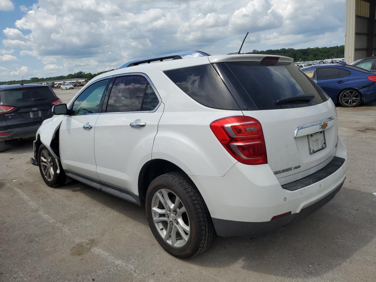 2017 Chevrolet Equinox Premier - Фото 2