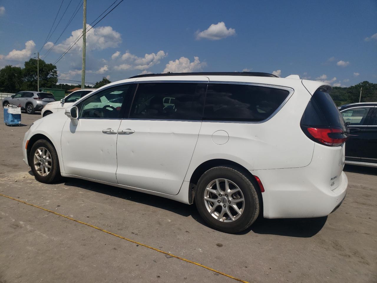 2022 Chrysler Pacifica Touring L - Фото 2