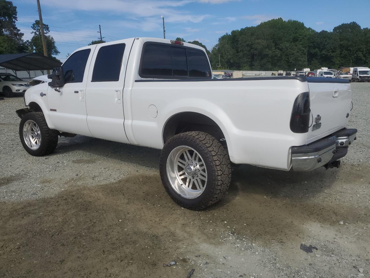 2004 Ford F250 Super Duty - Image 2