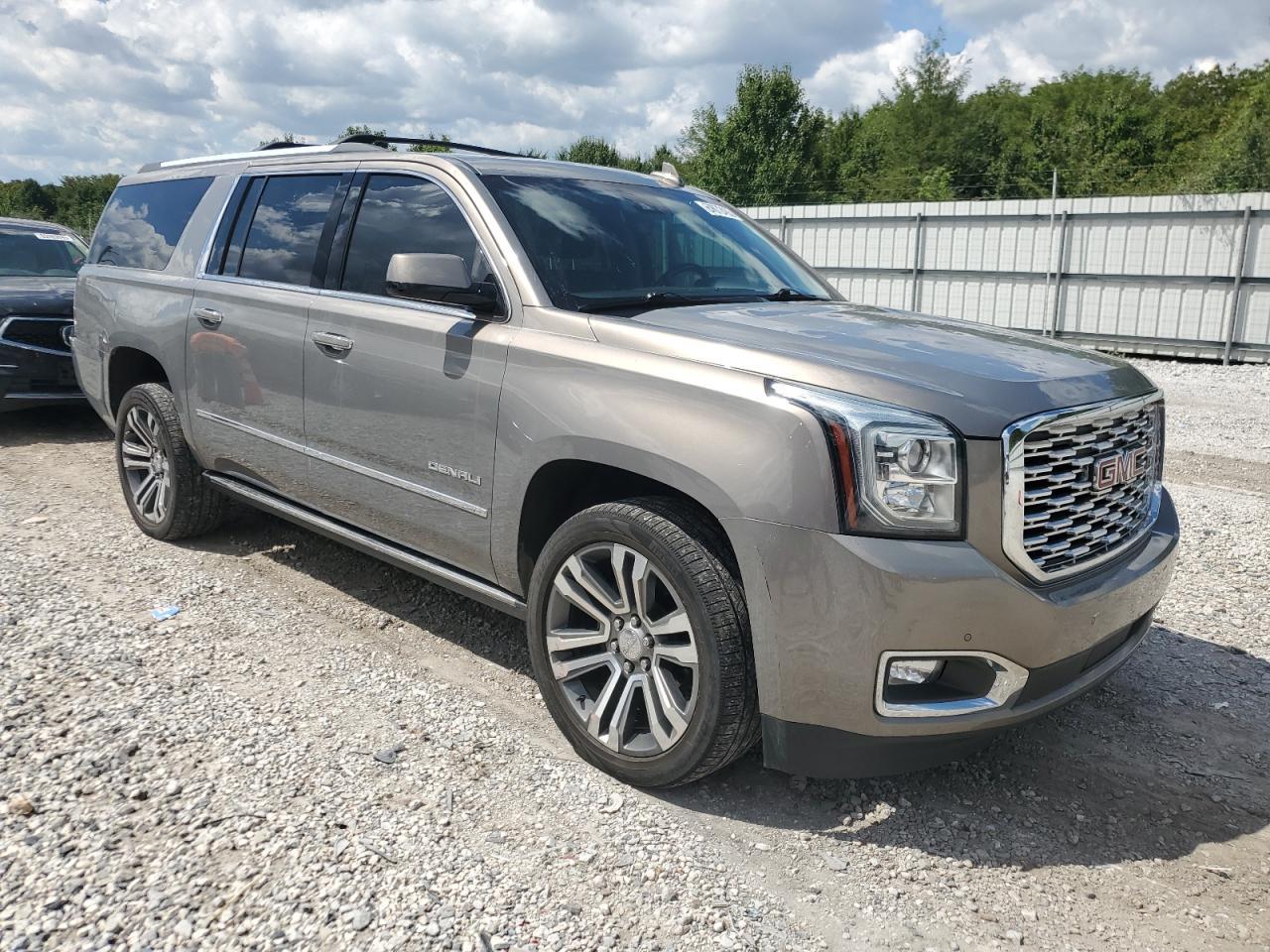 2019 GMC Yukon Xl Denali - Фото 4