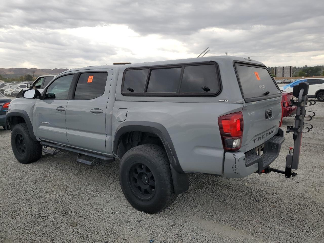 2018 Toyota Tacoma Double Cab - Фото 2