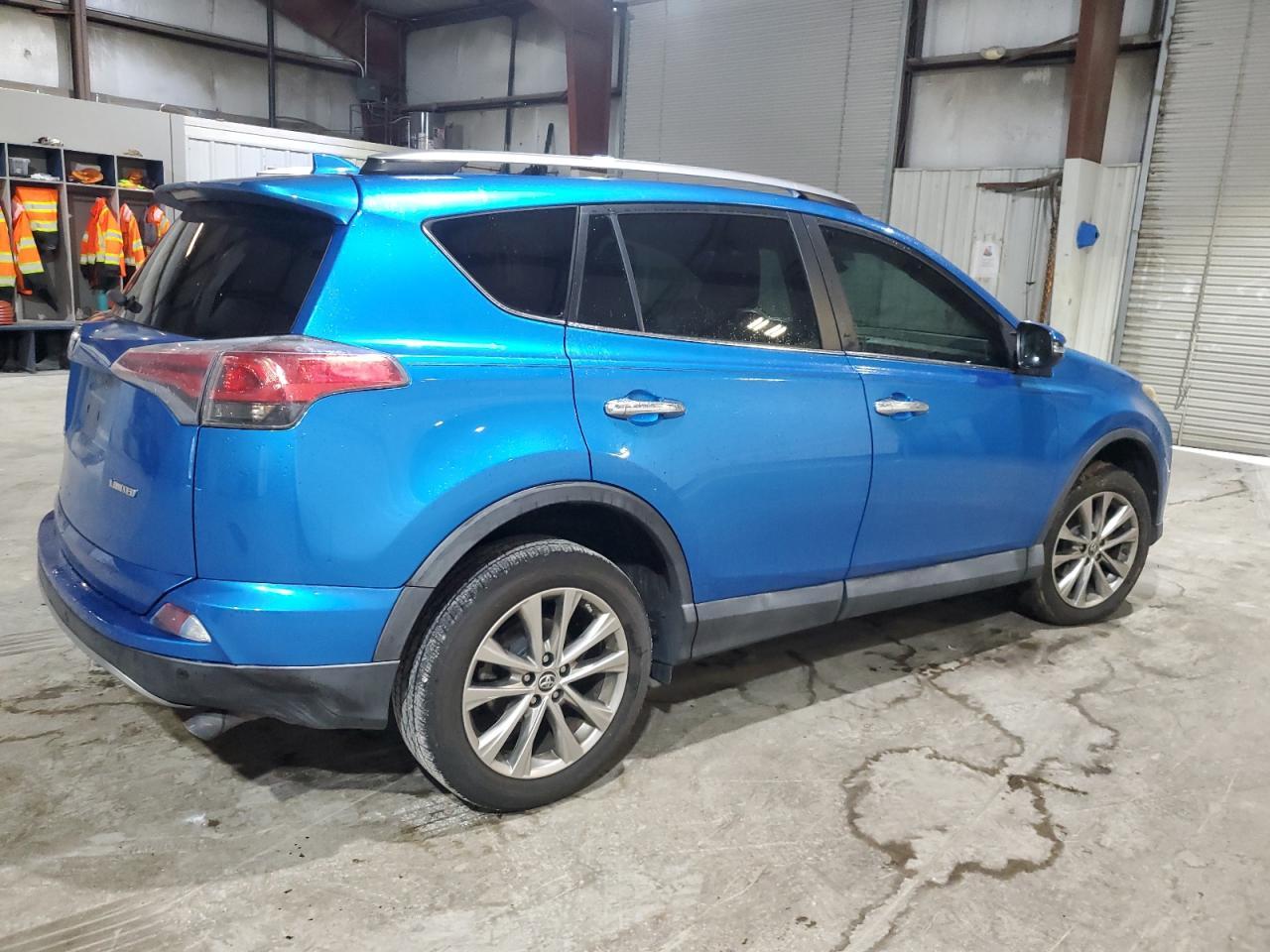 2017 Toyota Rav4 Limited - Фото 3