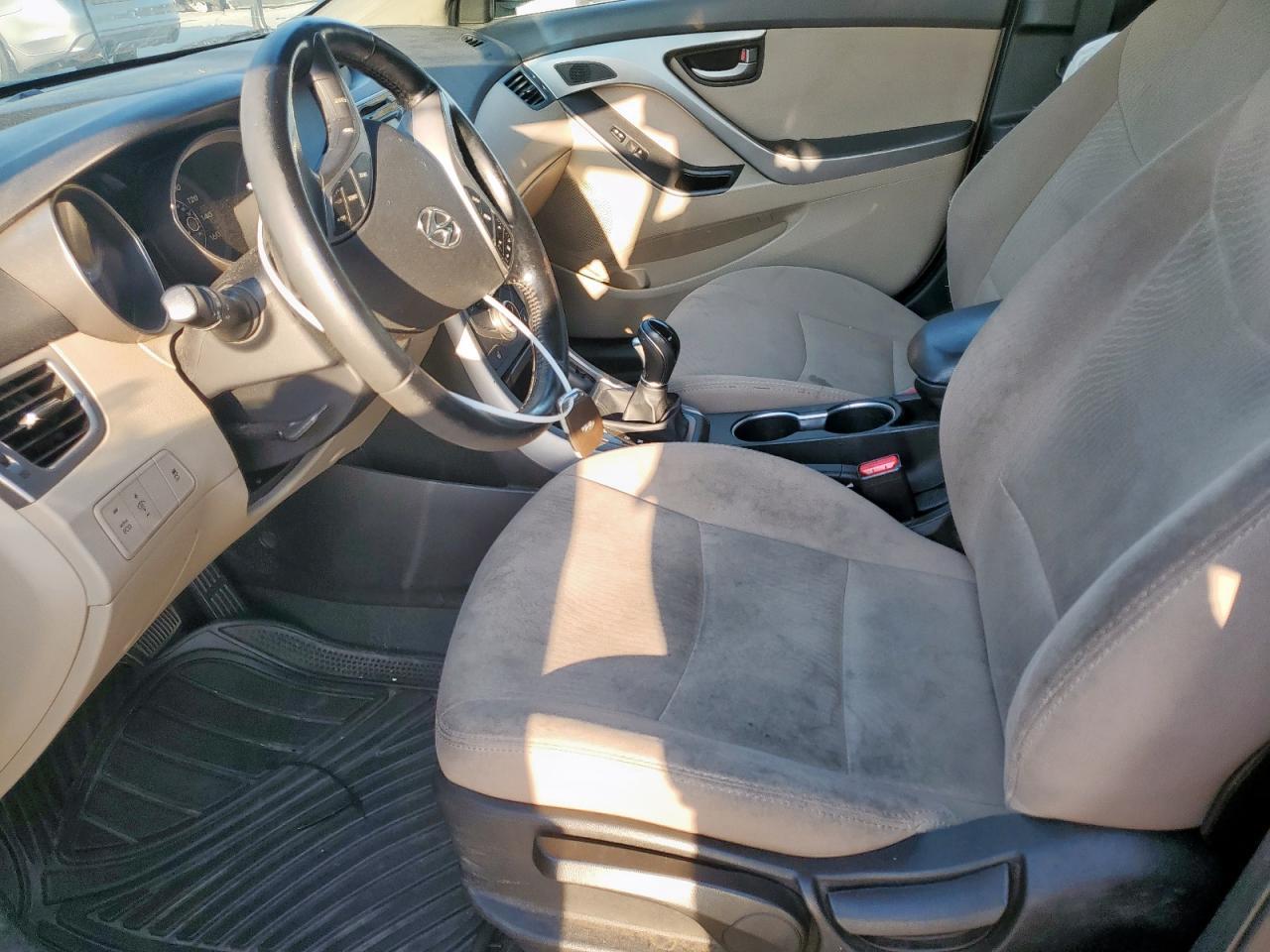 2016 Hyundai Elantra Se - Image 7