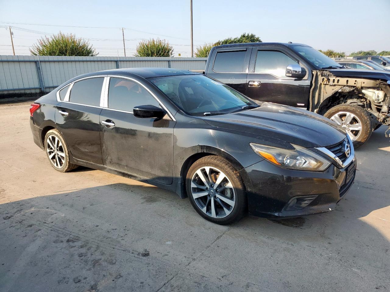 2016 Nissan Altima 2.5 - Image 4