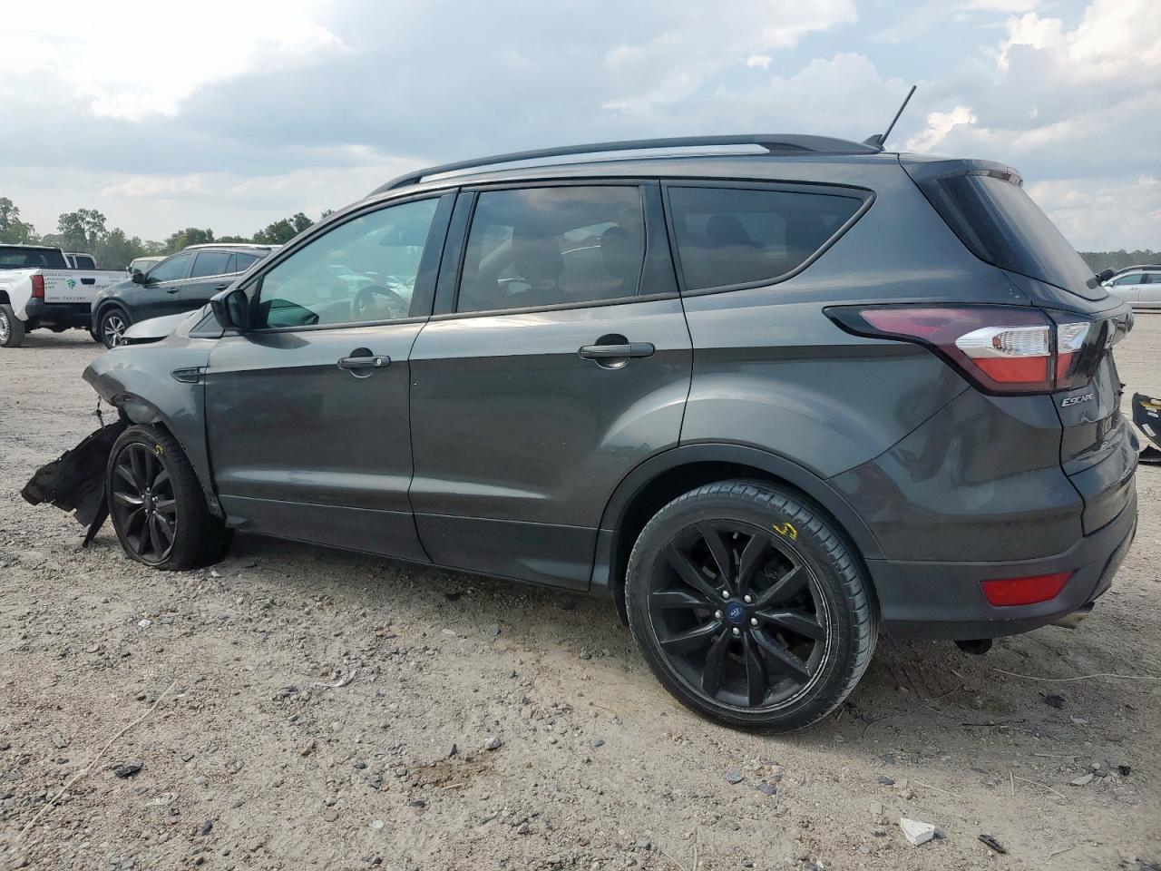 2018 Ford Escape Se - Фото 2
