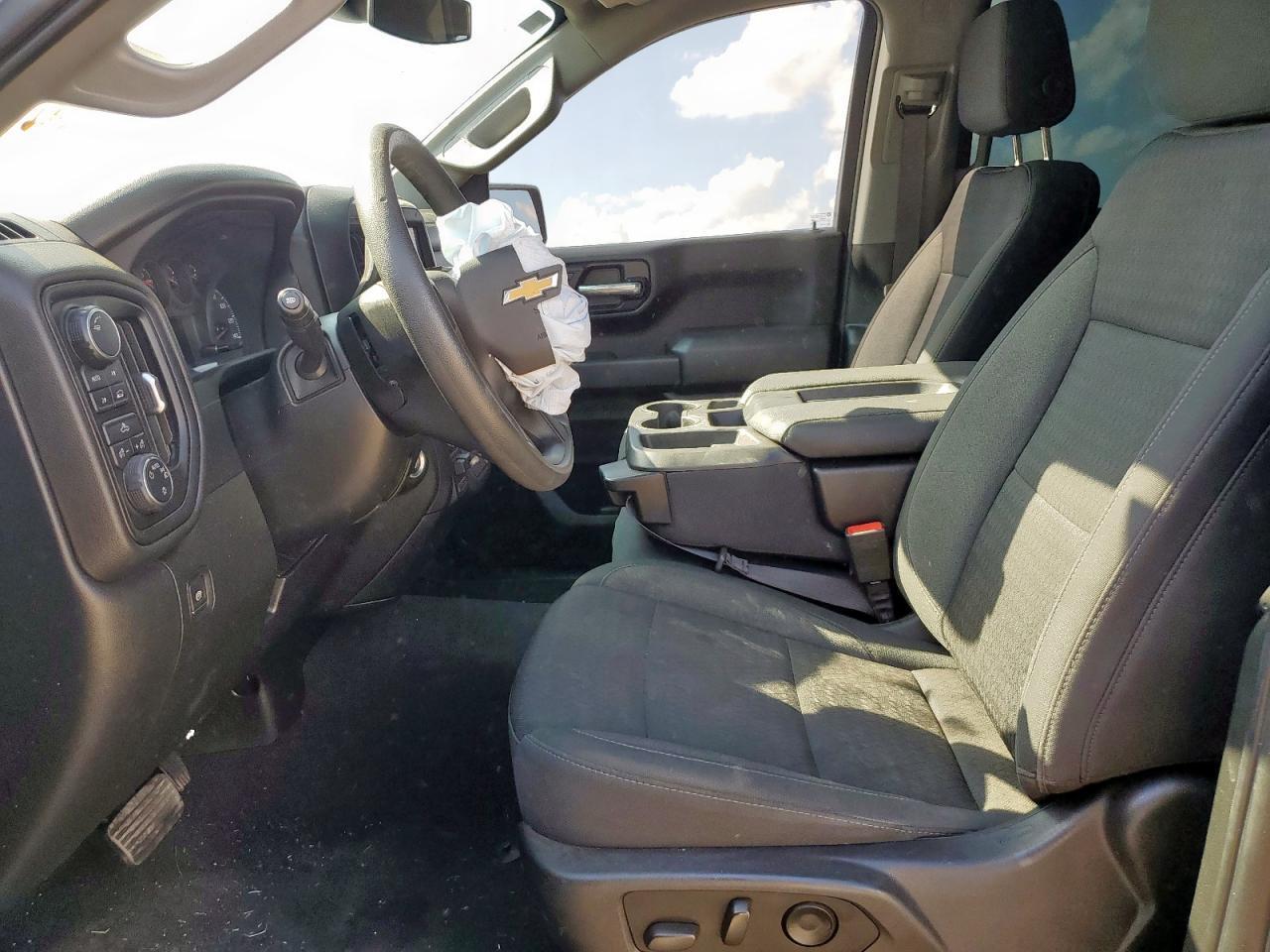 2023 Chevrolet Silverado K1500 Custom - Фото 7