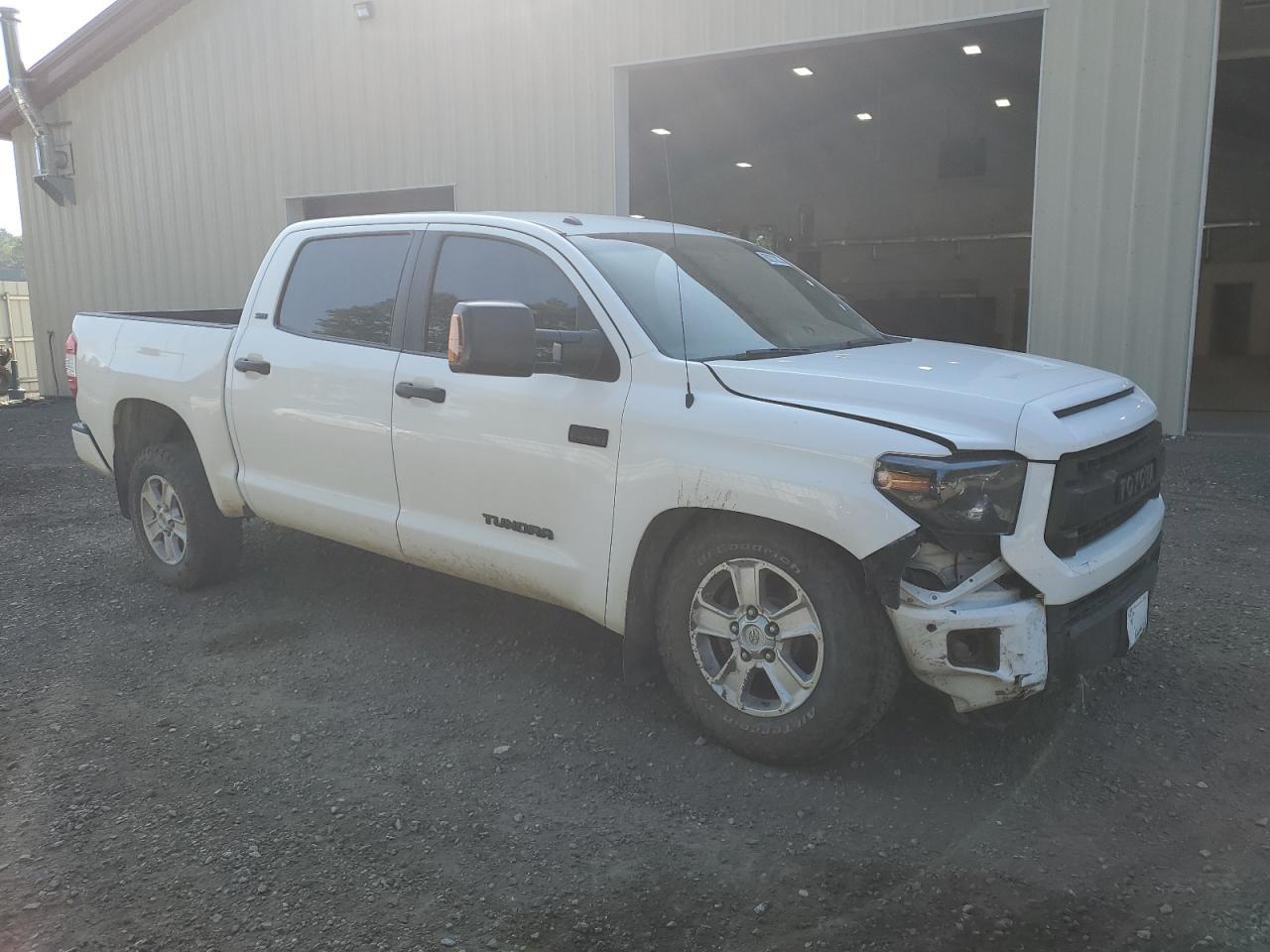 2017 Toyota Tundra Crewmax Sr5 - Фото 4