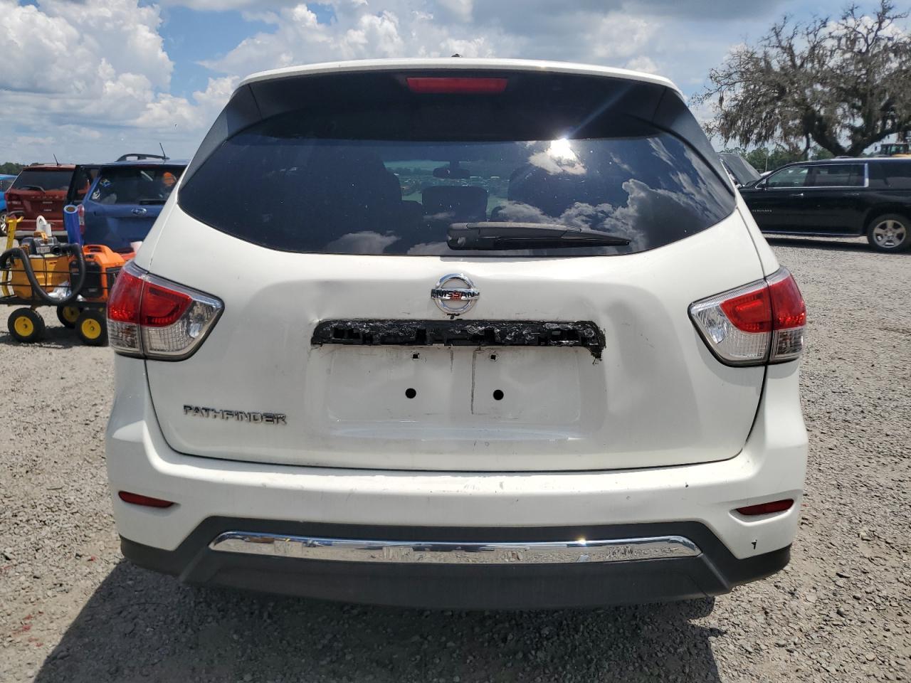 2016 Nissan Pathfinder S - Фото 6