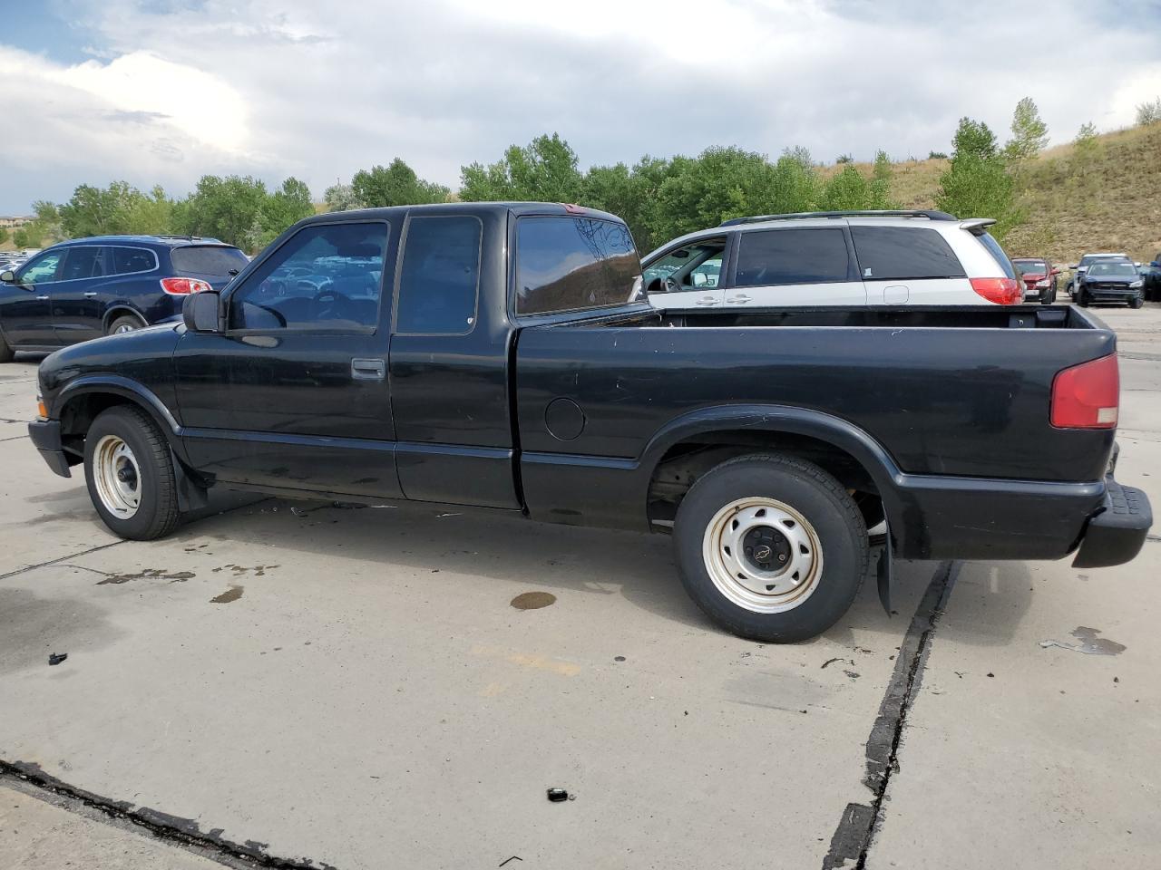 2003 Chevrolet S Truck S10 - Image 2