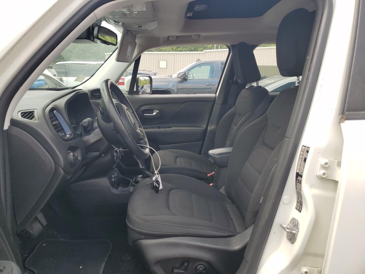 2017 Jeep Renegade Latitude - Фото 7