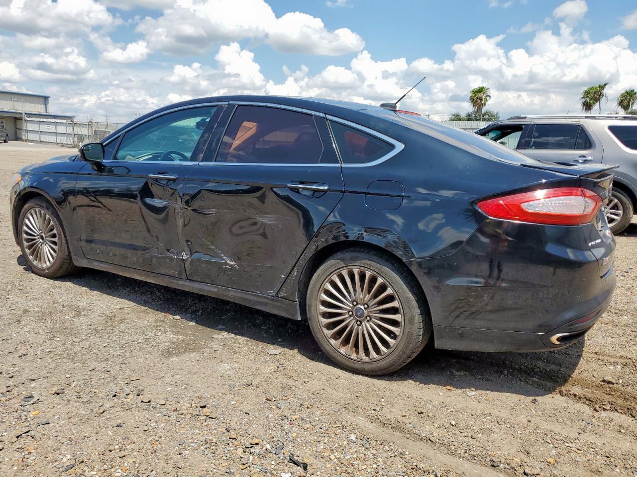 2016 Ford Fusion Titanium - Фото 2