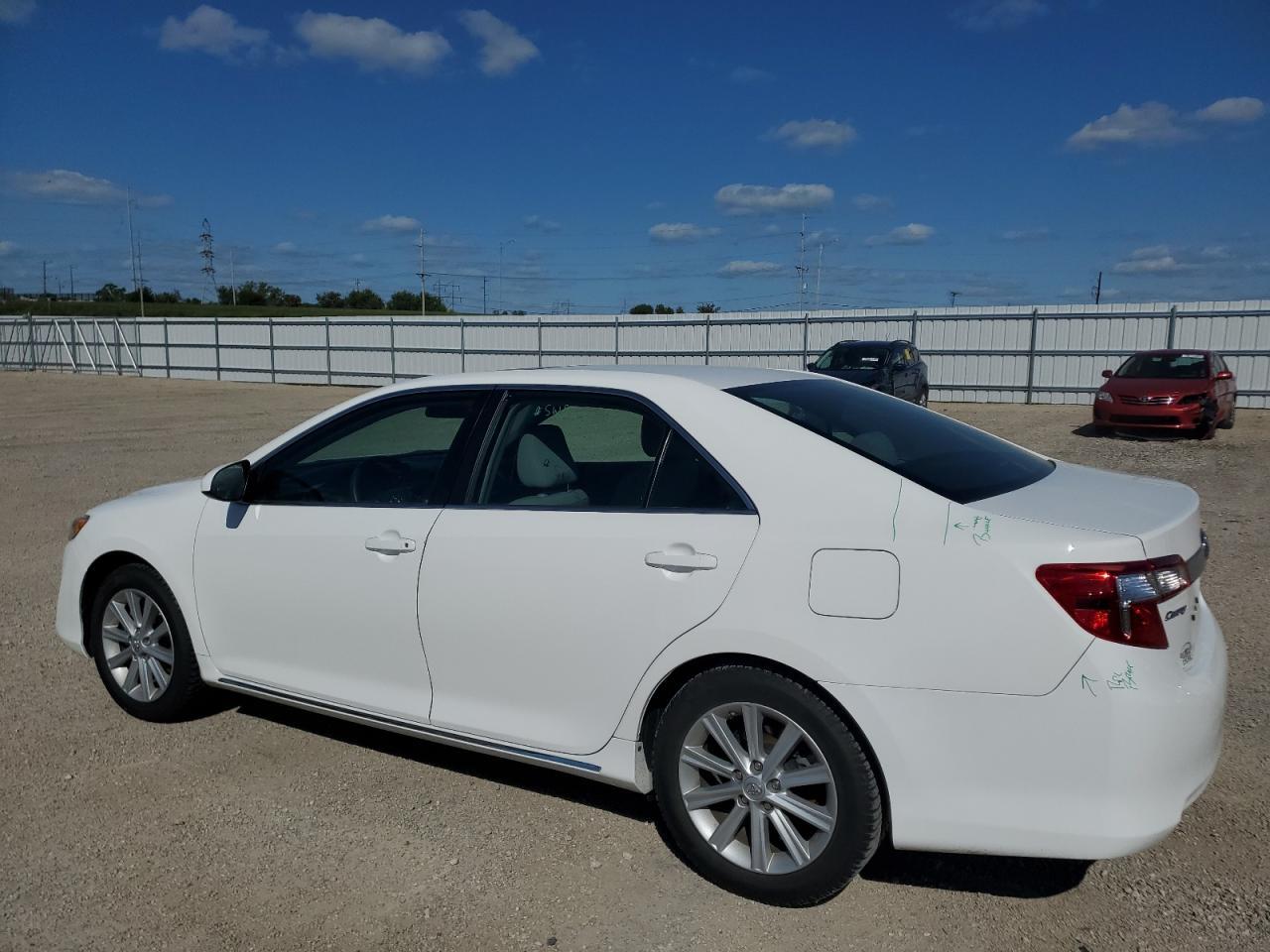 2014 Toyota Camry L - Image 2
