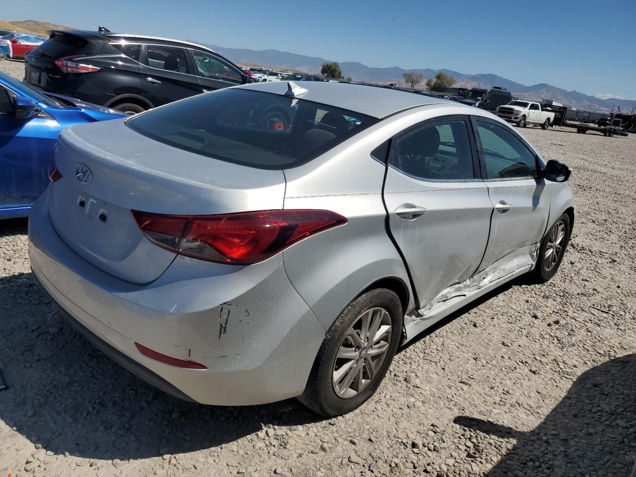 2015 Hyundai Elantra Se - Image 3